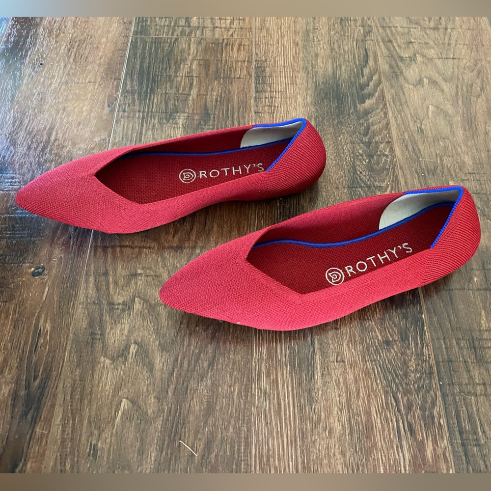 Rothy’s bright red pointed shoe. US W10